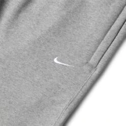 Nike SOLO SWOOSH FLEECE PANTS -ADIDAS Store NikeMNKSOLOSWSHHWBBPANTDKGREYHEATHERWHITESCW5460 063 4