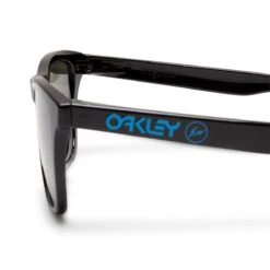 Oakley X FRAGMENT DESIGN FROGSKINS 9 Oakley X FRAGMENT DESIGN FROGSKINS -ADIDAS Store OakleyXFRAGMENTDESIGNFROGSKINSFRAGMENTBLUEWPRIZMGREYOS0OO9245 4